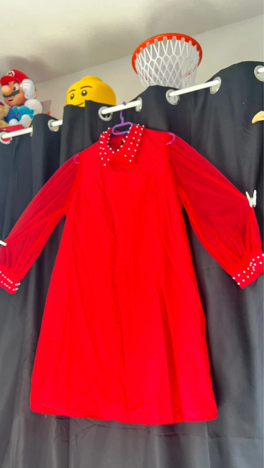 Deslumbrante Vestido Vermelho com Contas. – photo 4
